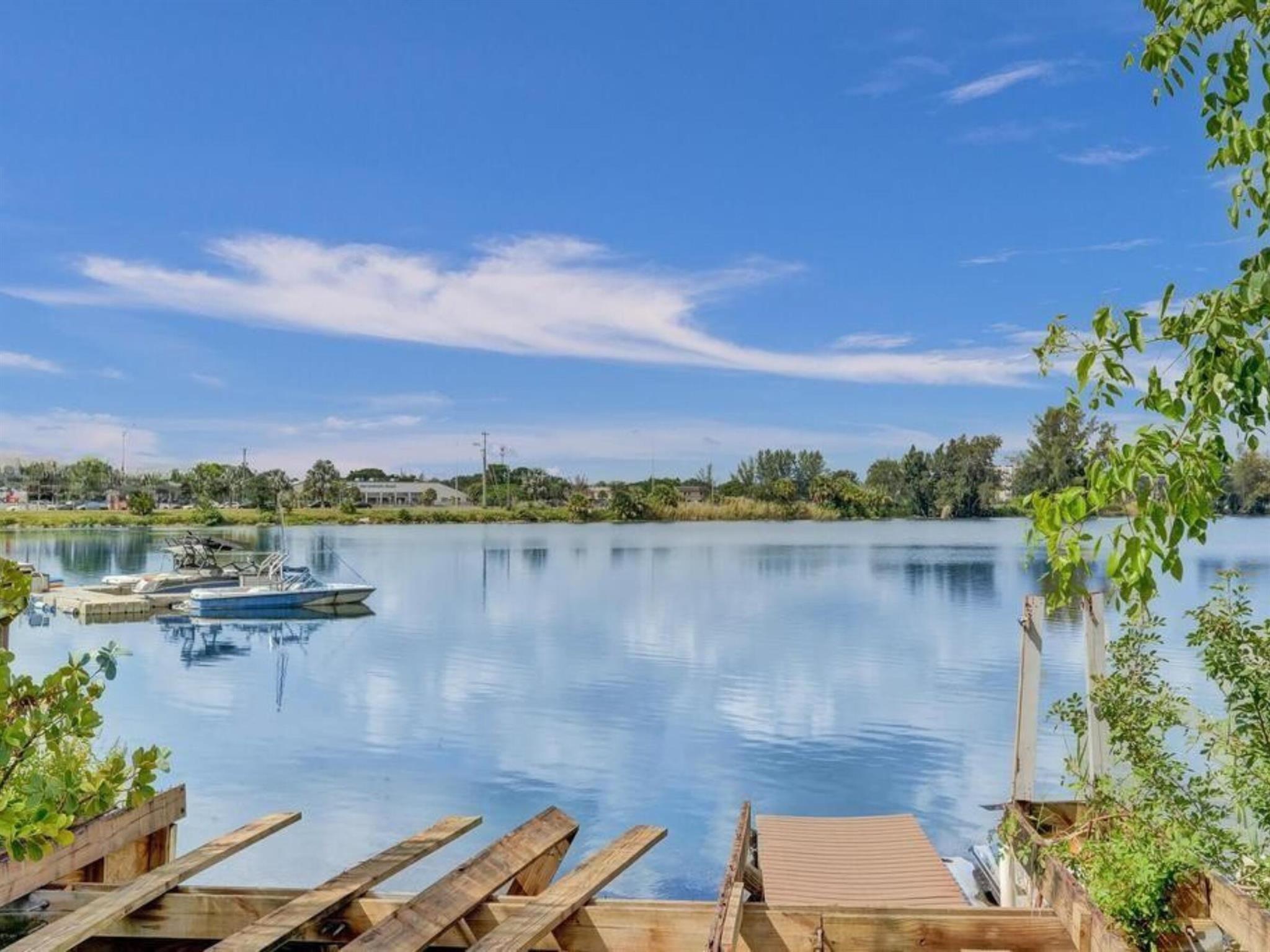 LAKEVIEW CONDOMINIUMS - Residential Lease
