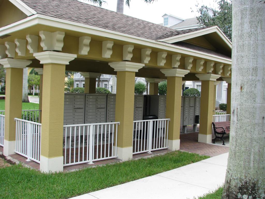 SANDPIPER COVE AT BOTANICA CONDO - Residential