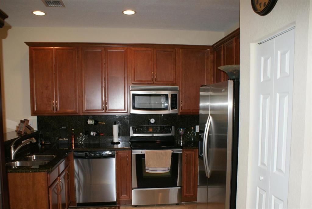 SANDPIPER COVE AT BOTANICA CONDO - Residential