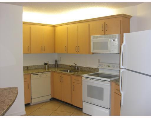 200 Leslie Drive 611