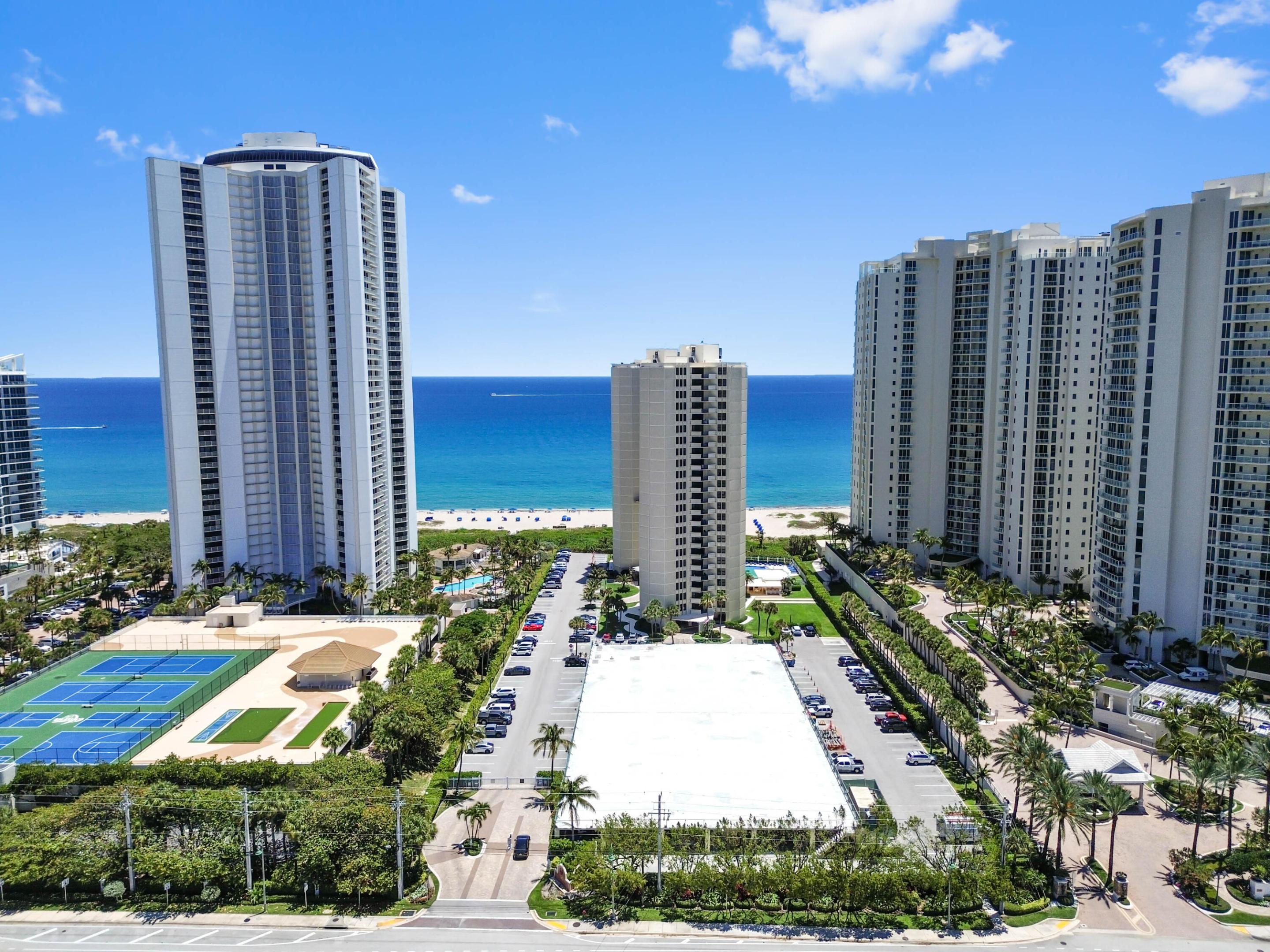 PHOENIX TOWERS - Residential