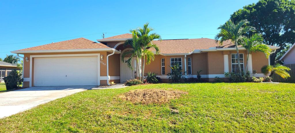 Photo of 6769 NW Abigail Avenue, Port Saint Lucie, FL 34983 (MLS # R11074052)