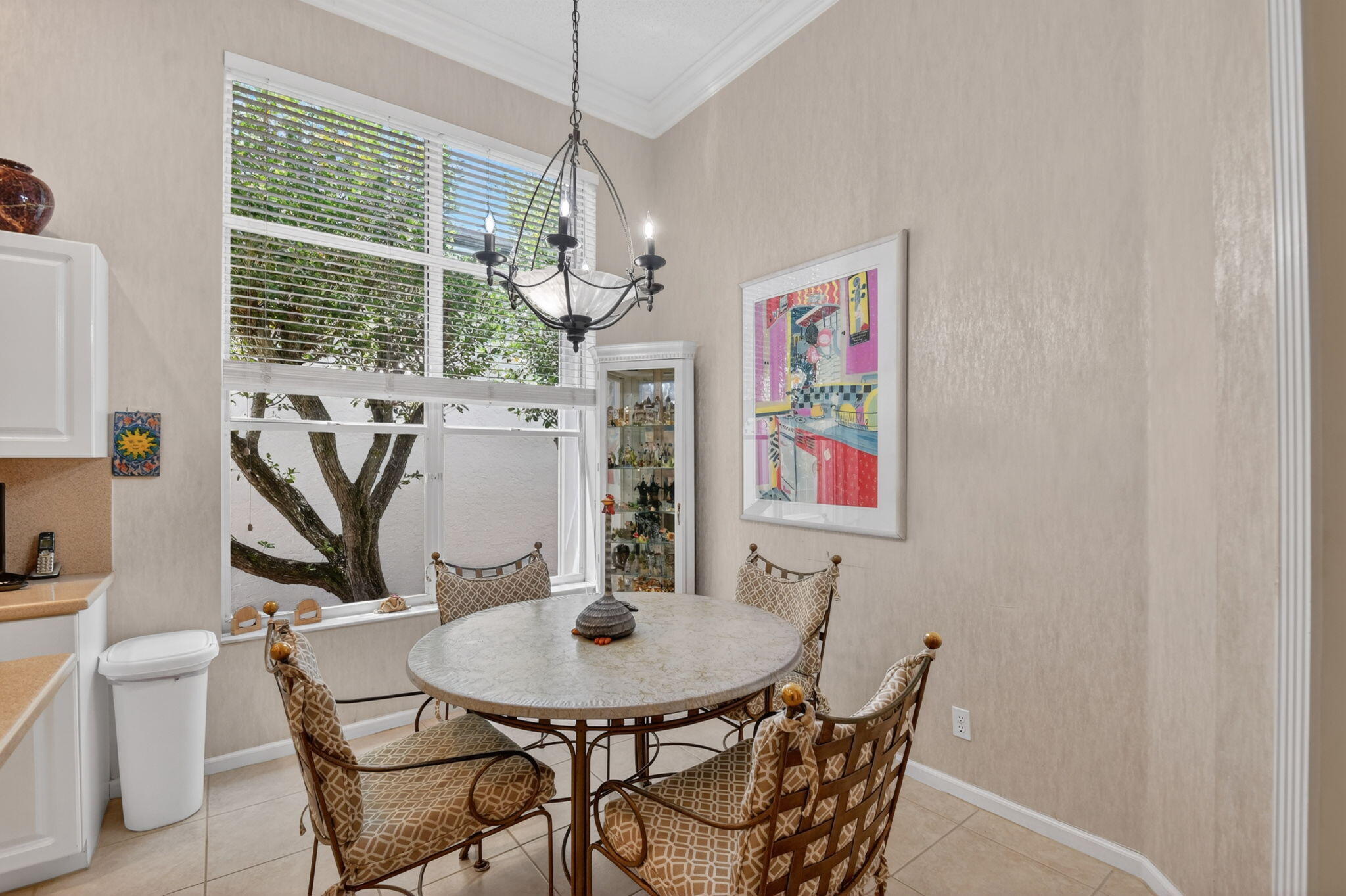 ABERDEEN 16 - Residential