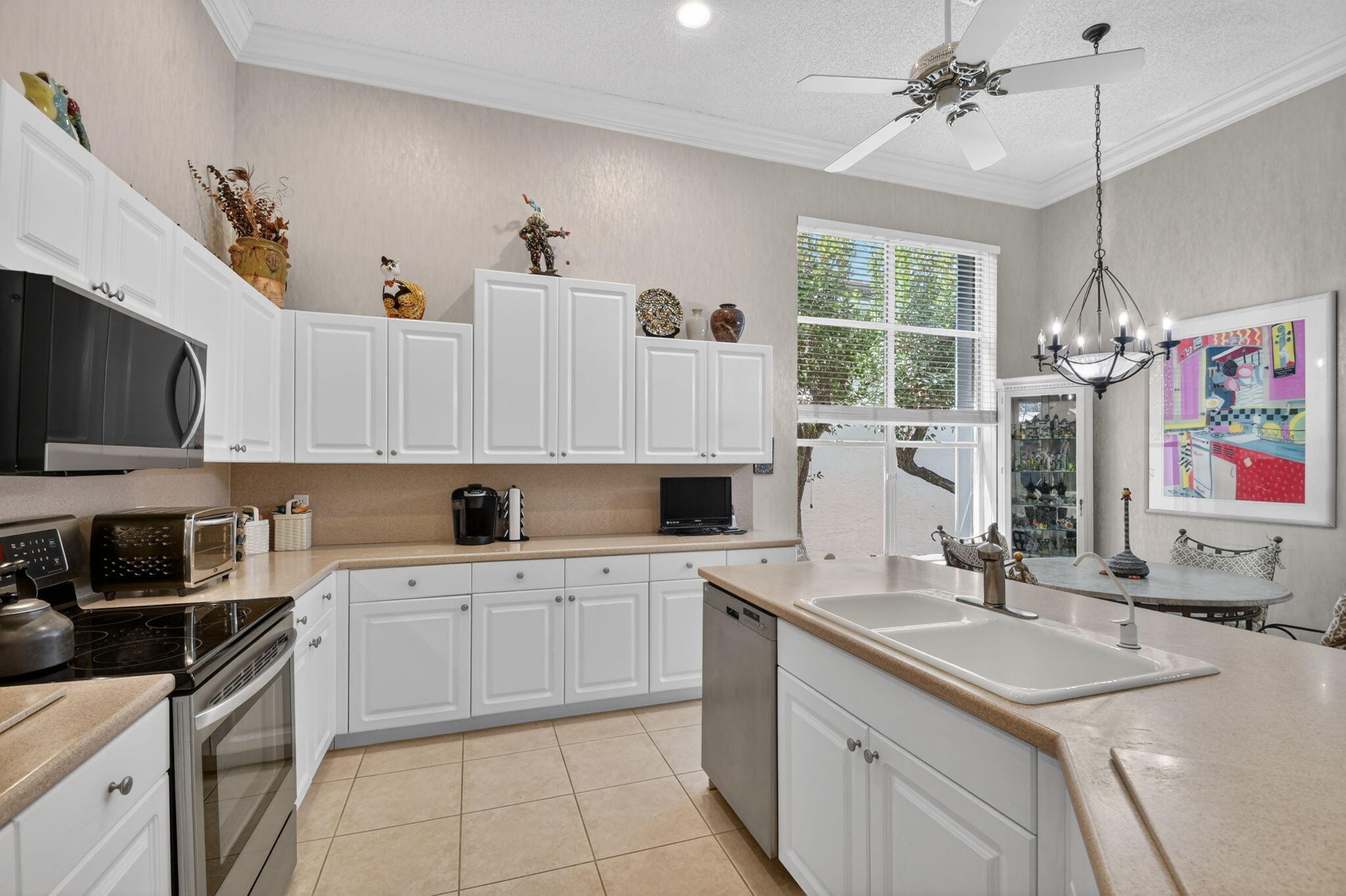 ABERDEEN 16 - Residential