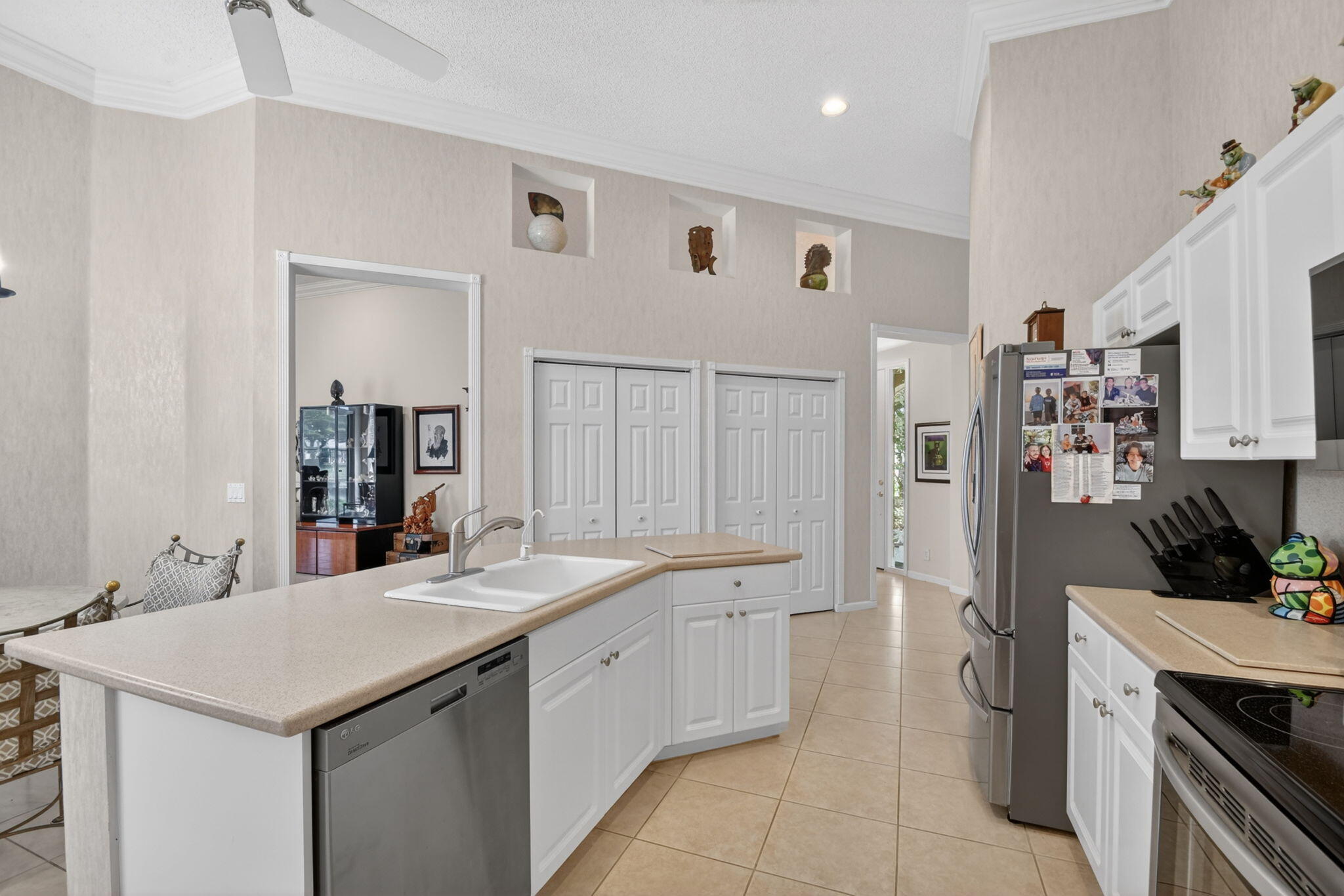 ABERDEEN 16 - Residential