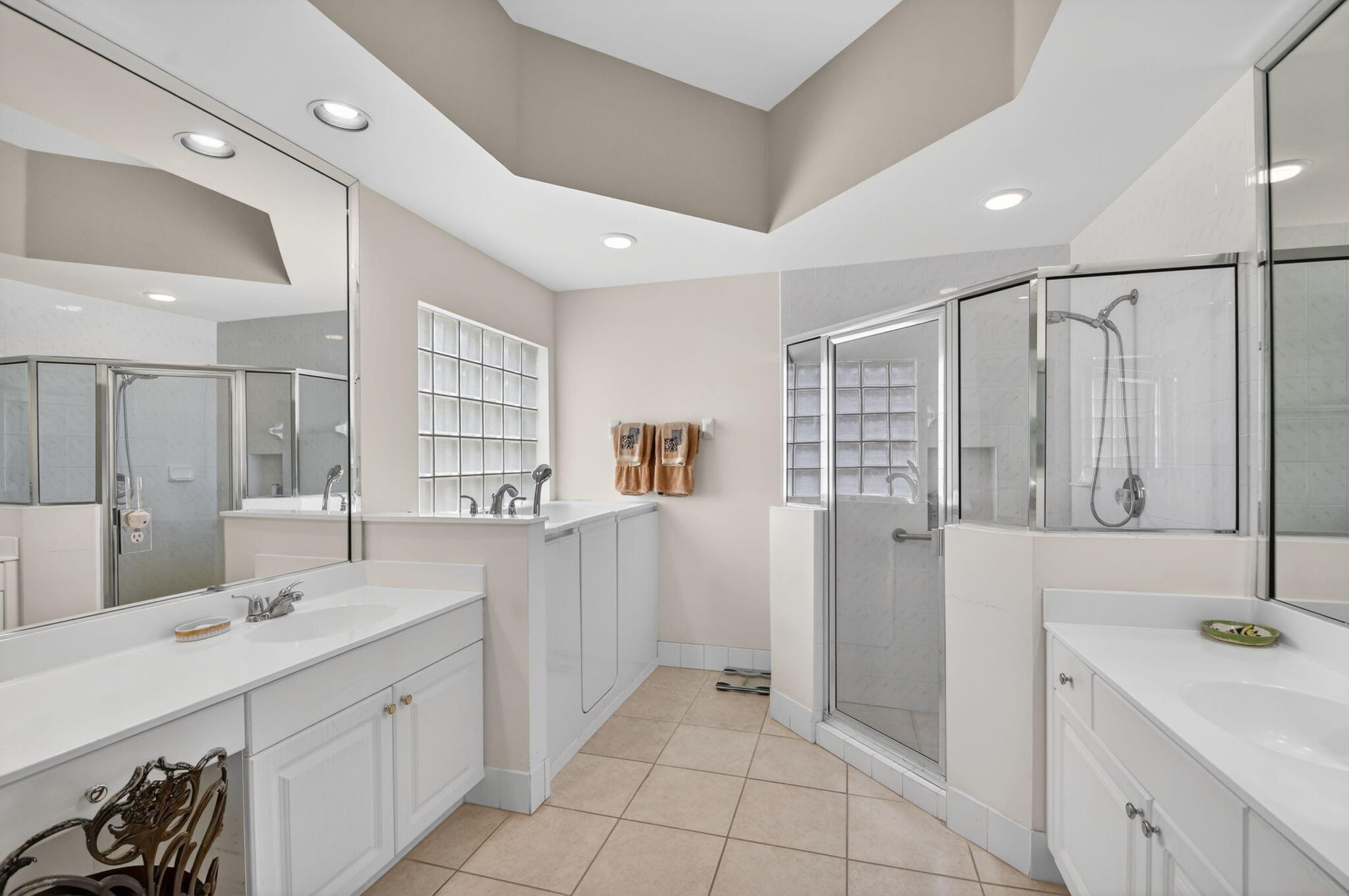 ABERDEEN 16 - Residential