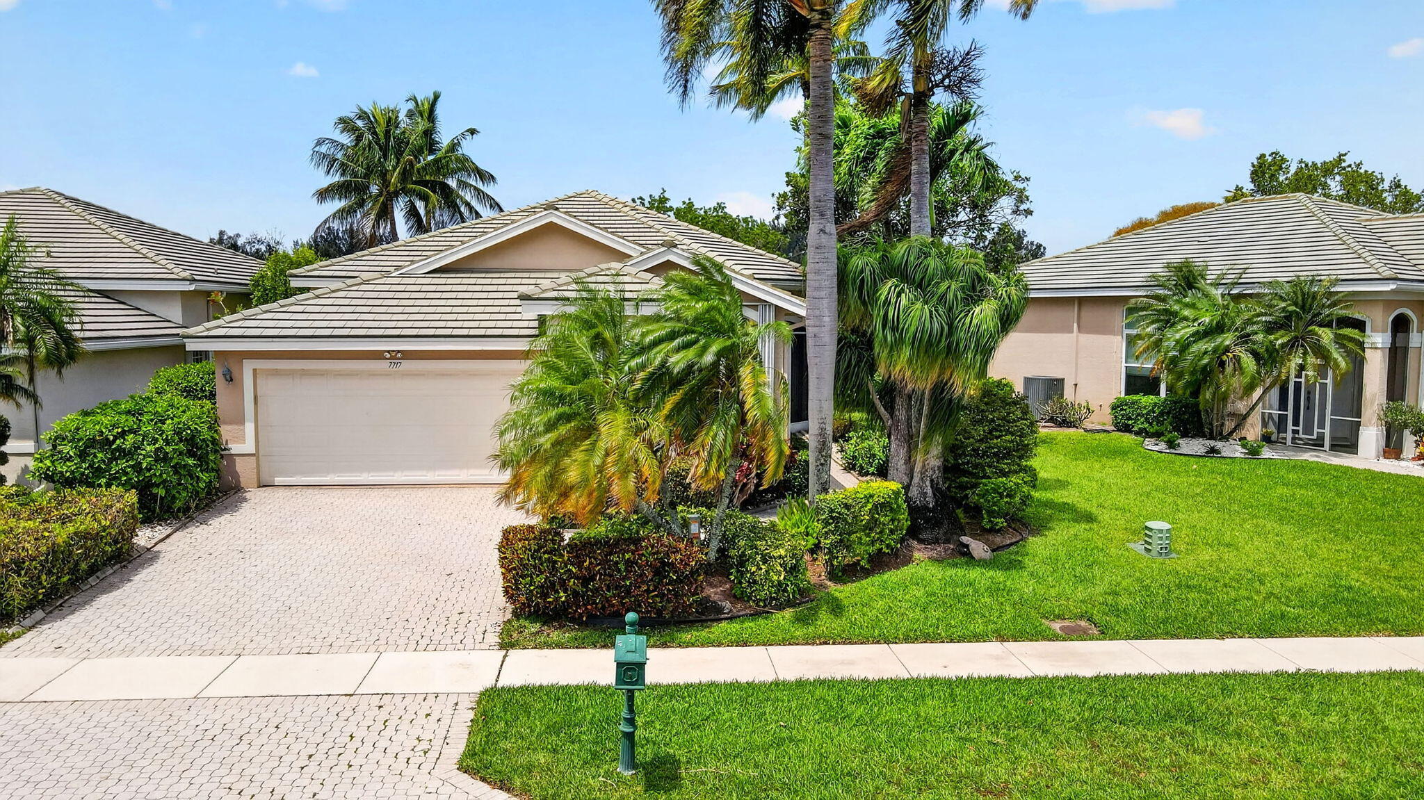 ABERDEEN 16 - Residential