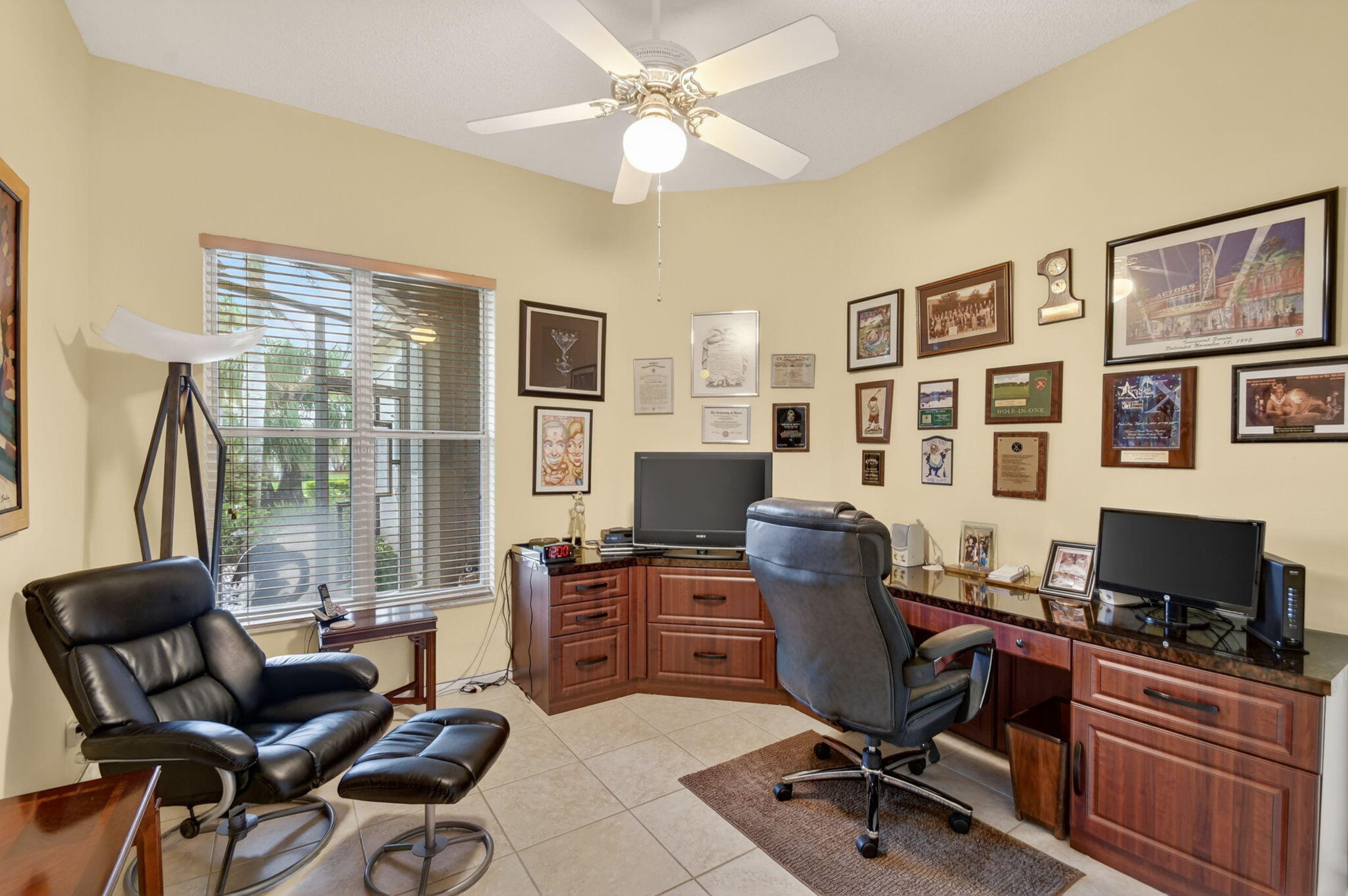 ABERDEEN 16 - Residential