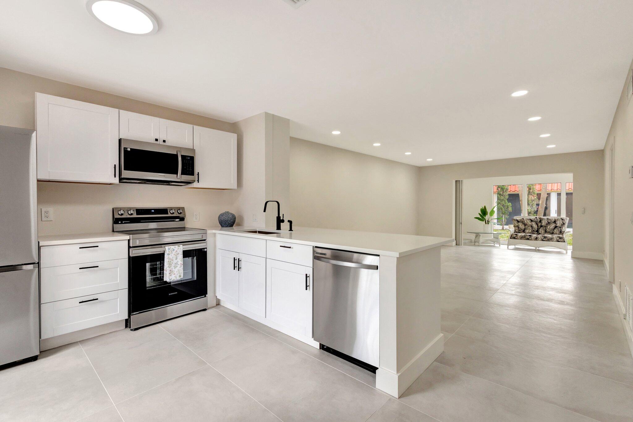 733 Nantucket Circle
