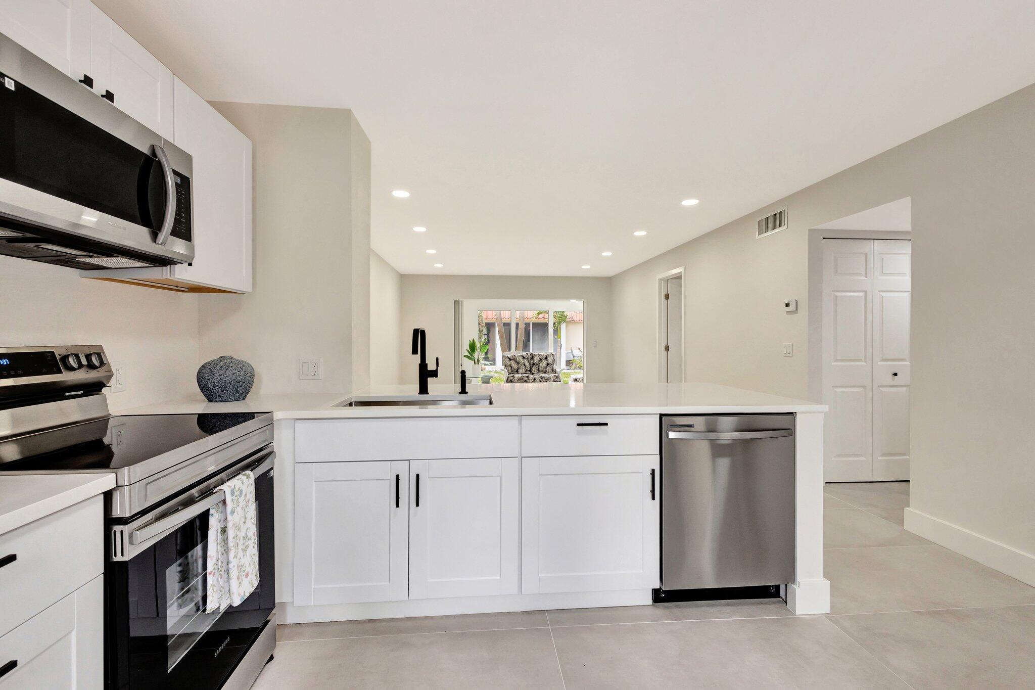733 Nantucket Circle