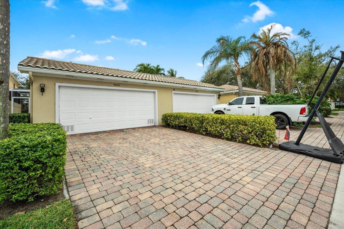 1609 Jeaga Drive