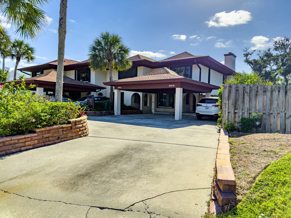 Photo of 4913 Bethel Creek Dr #4, Vero Beach, FL 32963 (MLS # B26017341)
