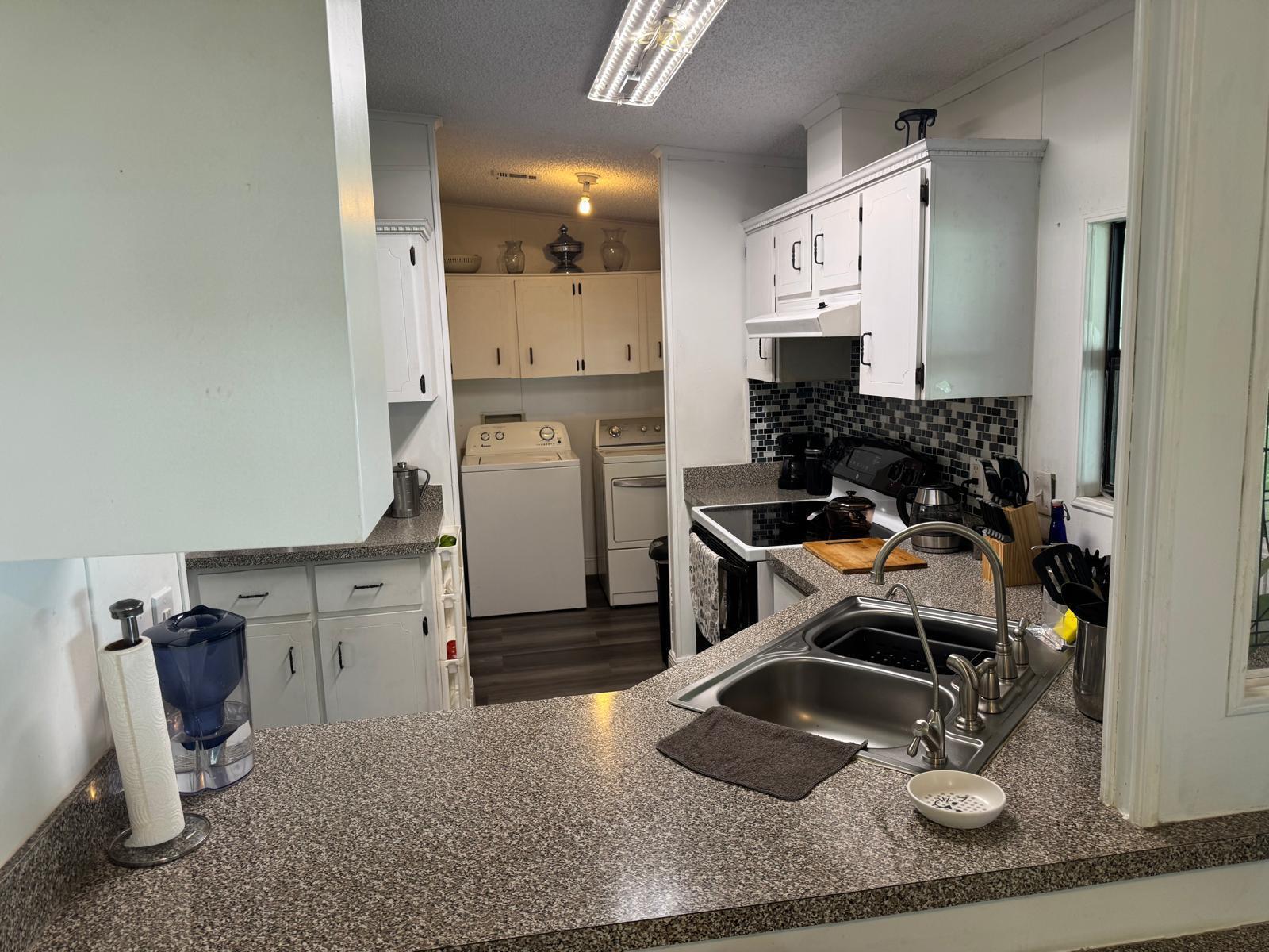 Palm Breezes Club - Residential
