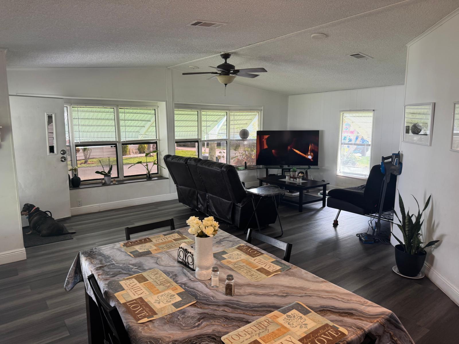 6059 Palm Harbour Drive