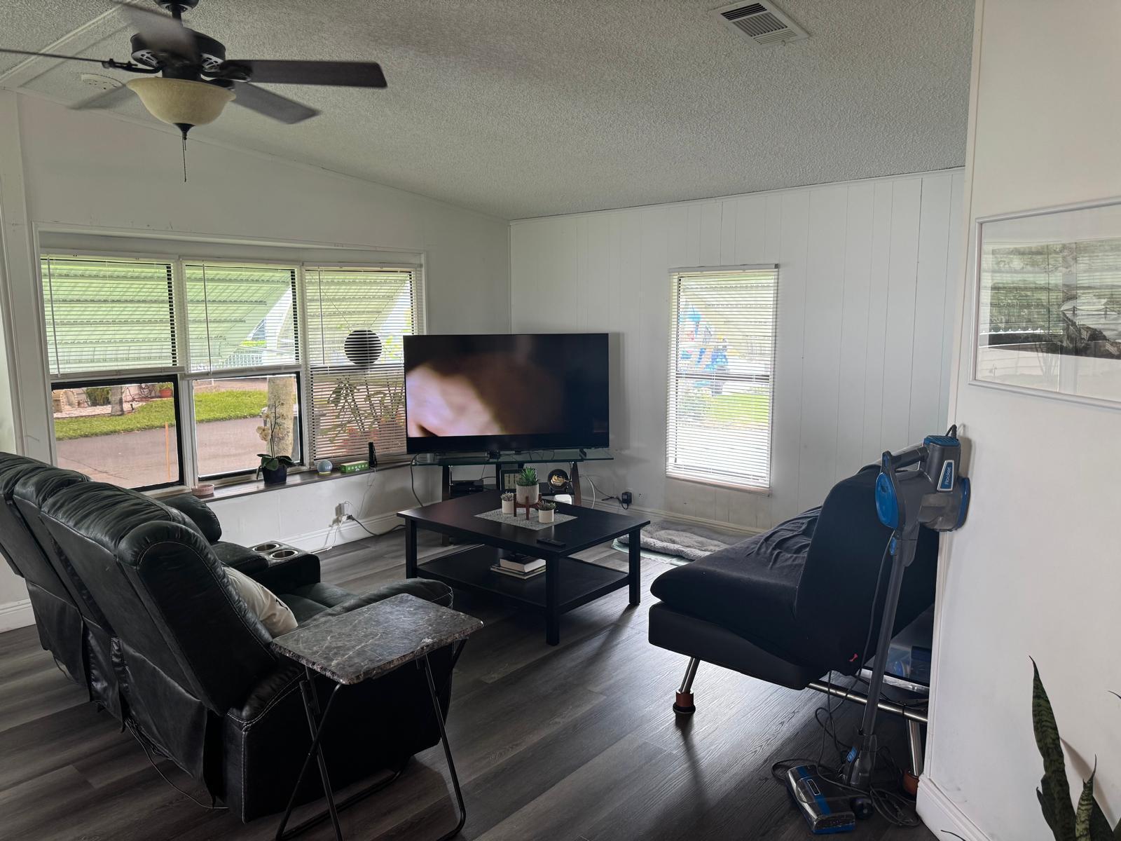 Palm Breezes Club - Residential