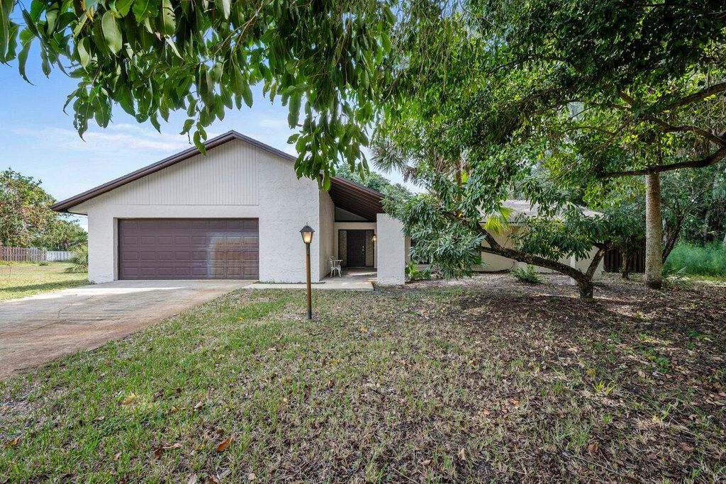 Photo of 68 Old Bridge Road, West Palm Beach, FL 33415 (MLS # R11142866)