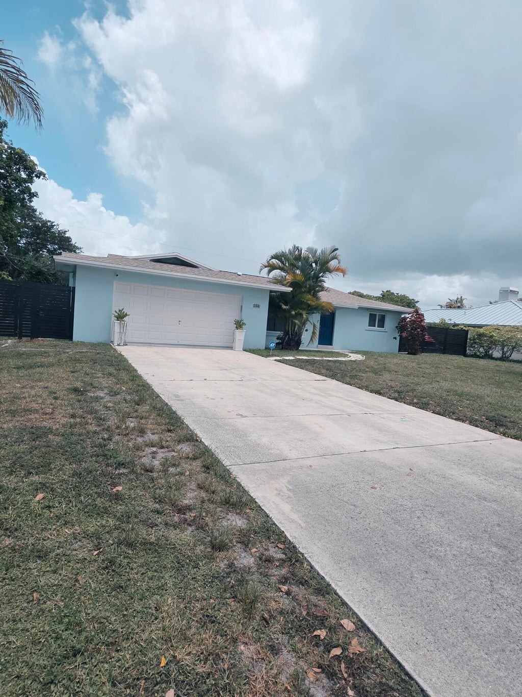 Photo of 194 AKRON Road, Lake Worth, FL 33467 (MLS # B26091718)