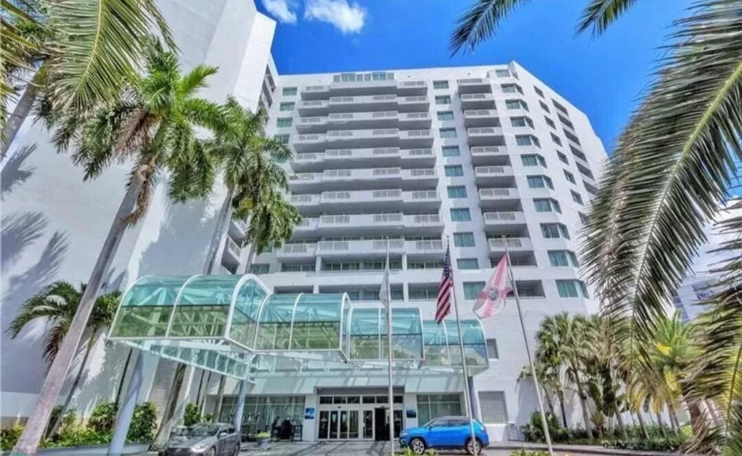 2670 E Sunrise Boulevard 917