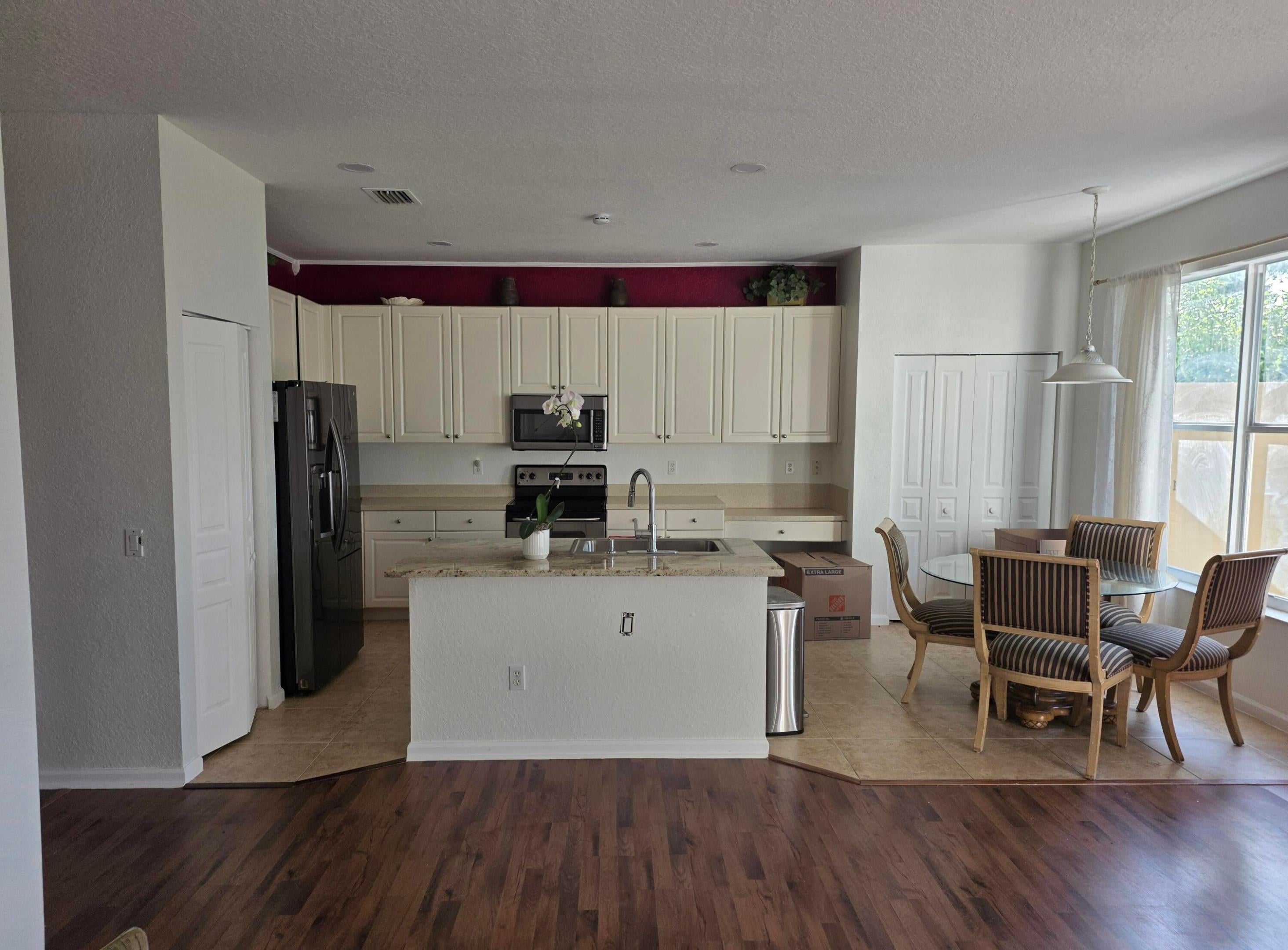 Properties 5069 Starblaze Drive