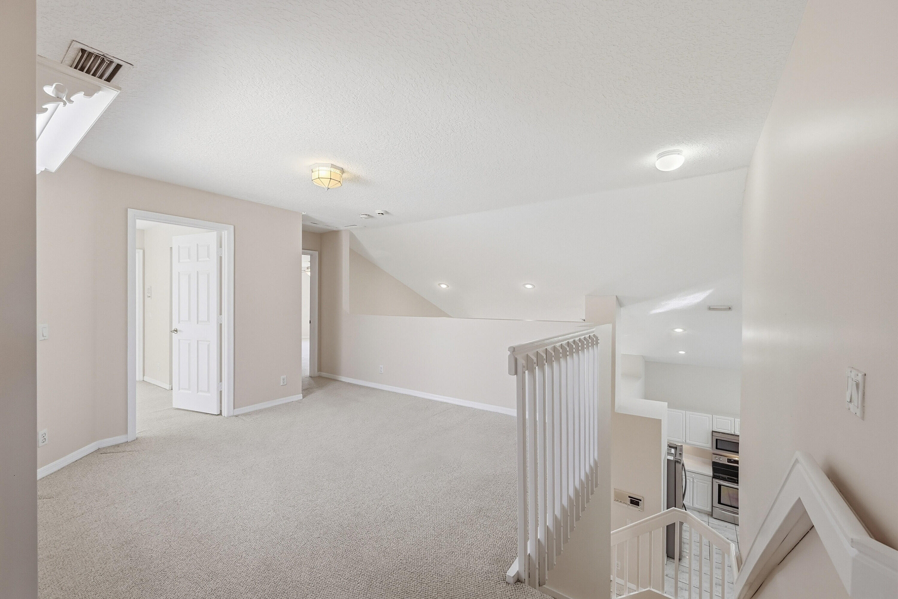 EAGLE TRACE / EAGLE LANDING - Residential