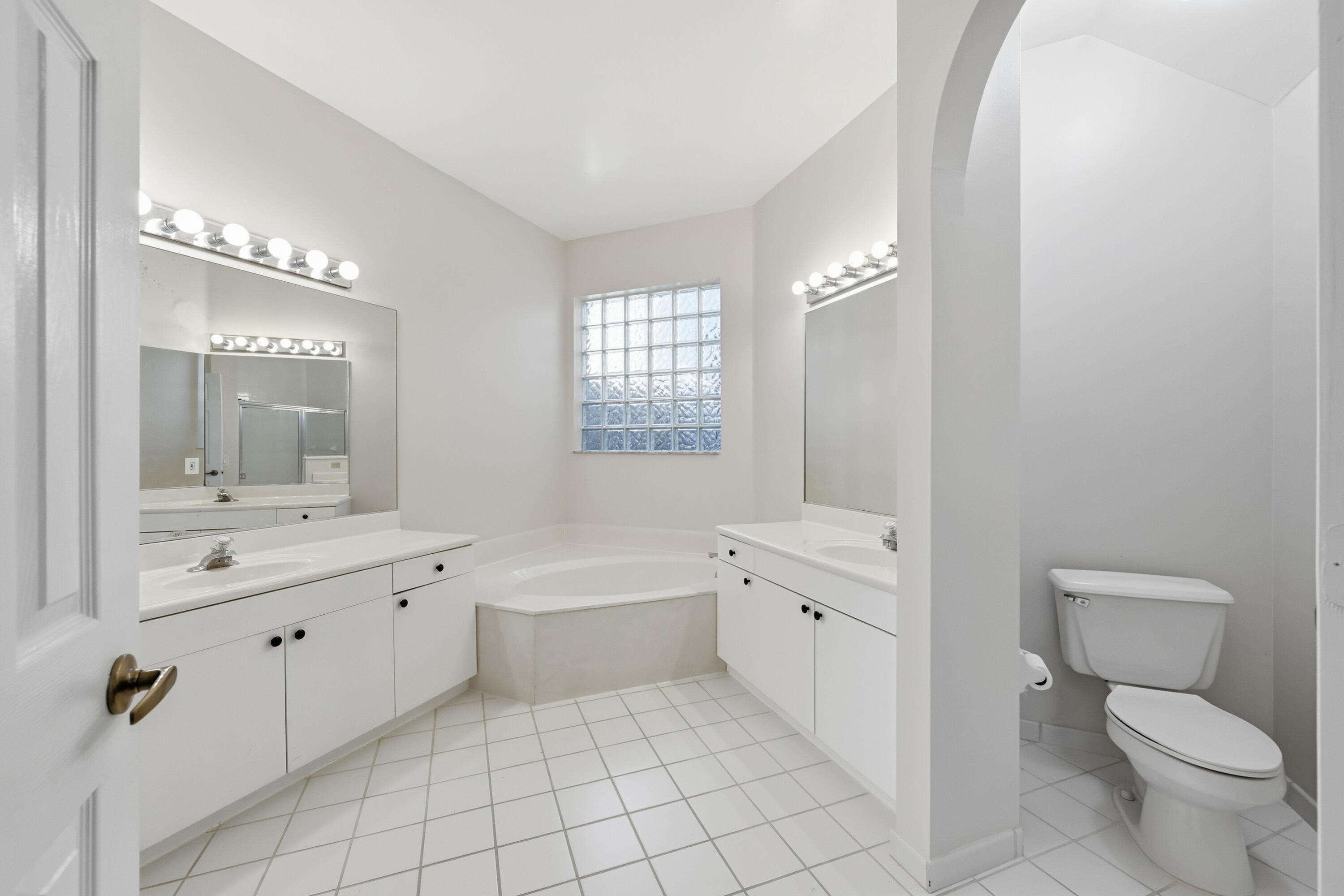 EAGLE TRACE / EAGLE LANDING - Residential