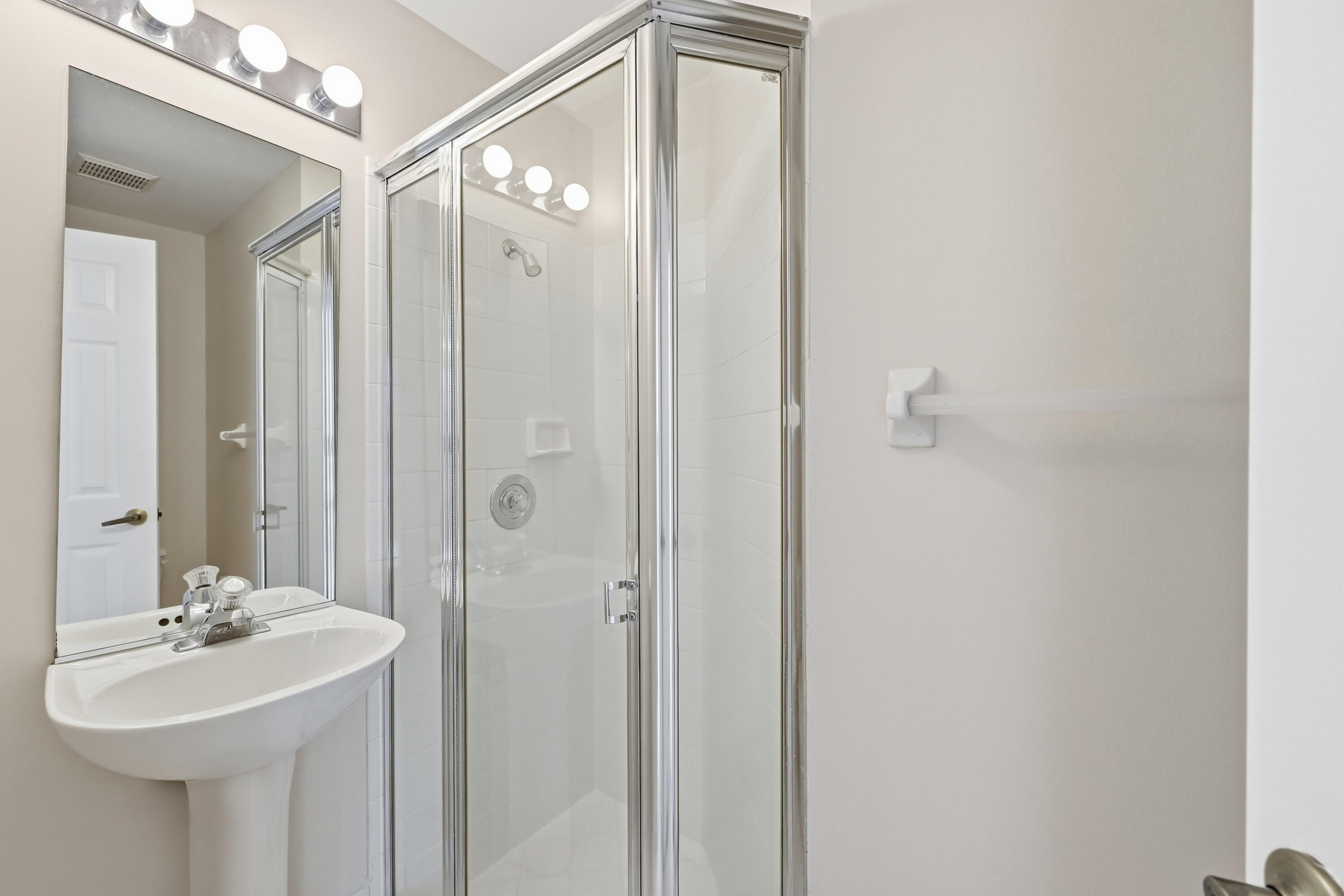 EAGLE TRACE / EAGLE LANDING - Residential