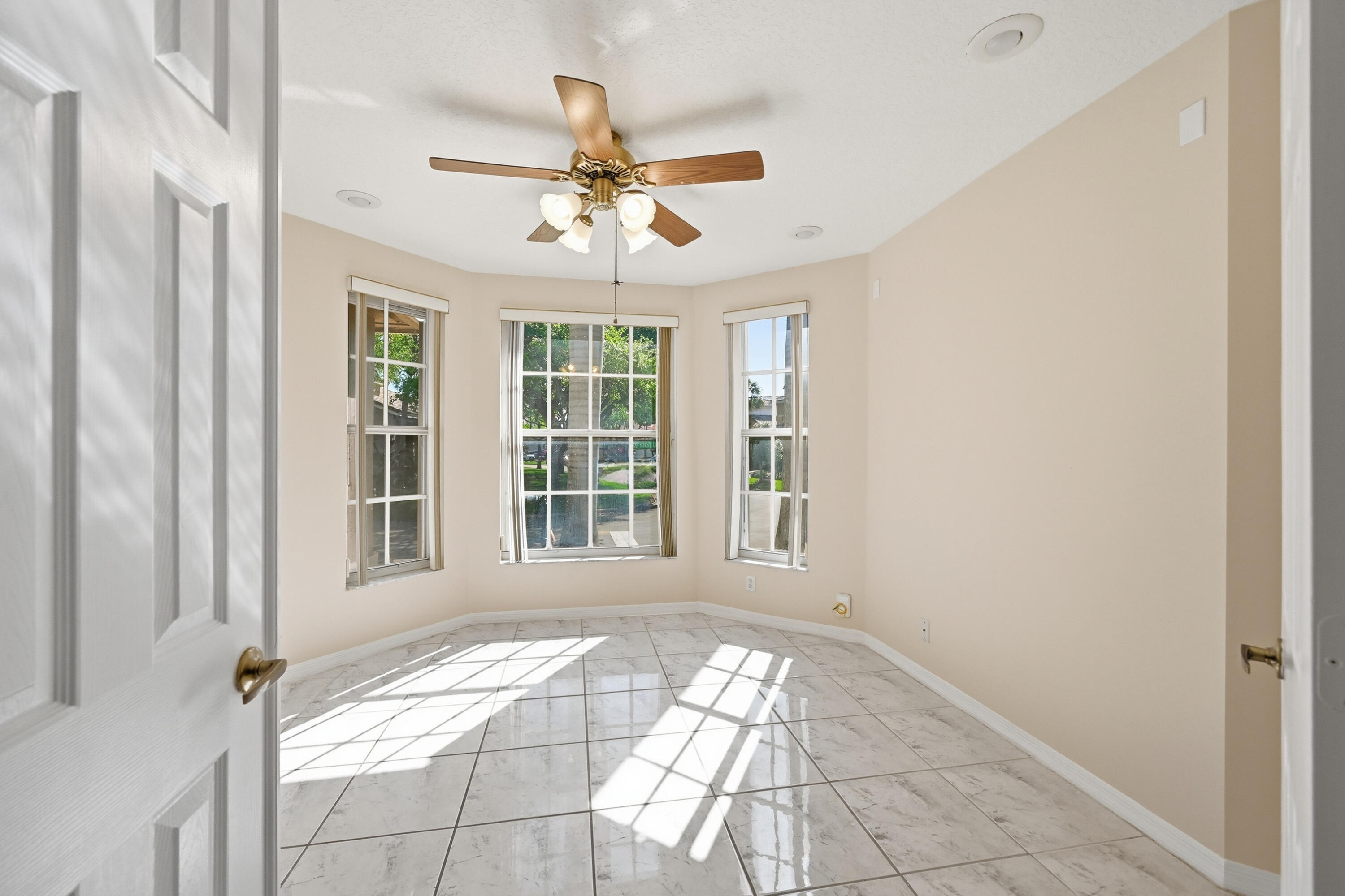 EAGLE TRACE / EAGLE LANDING - Residential