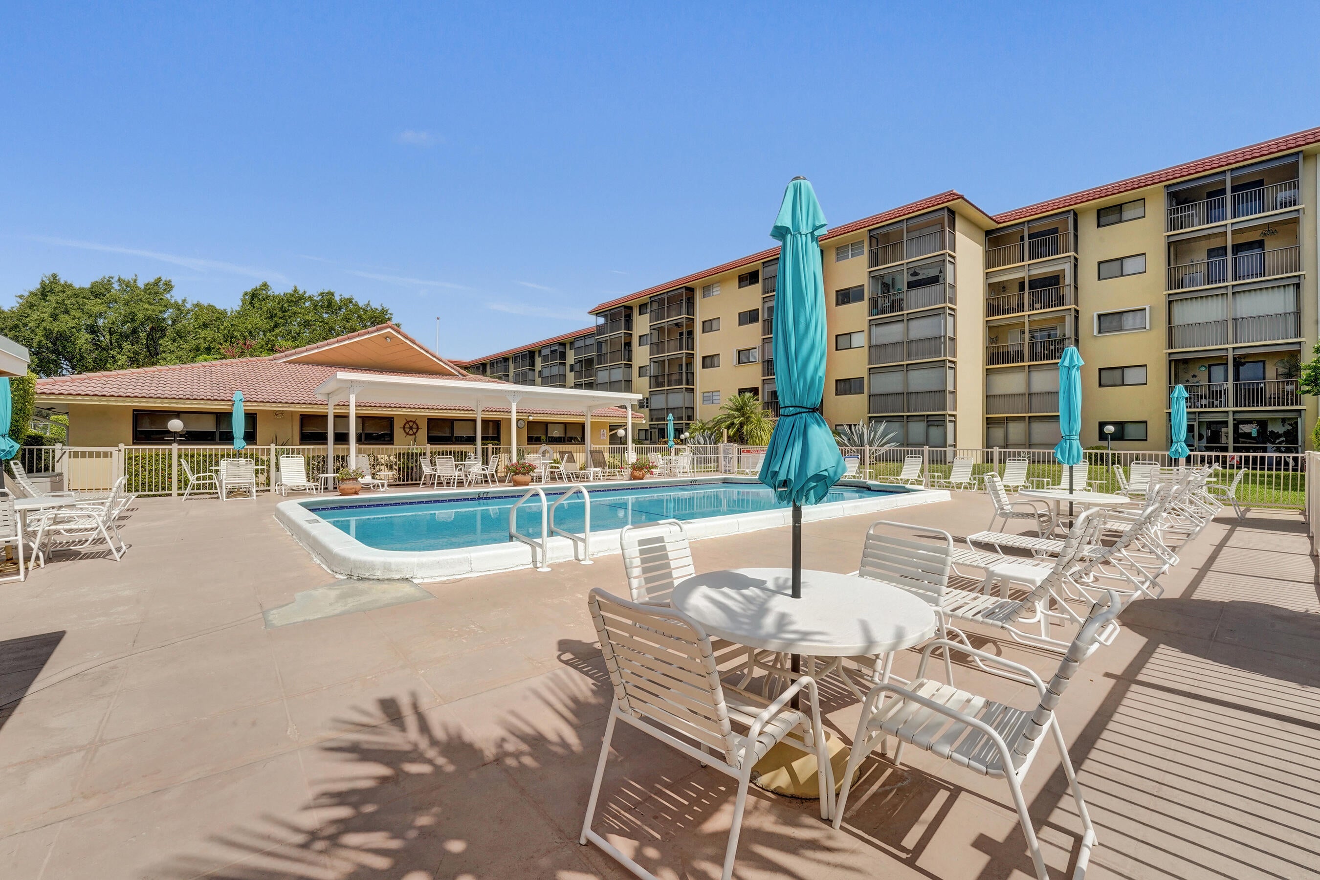 2601 NE 14th Street Causeway 231