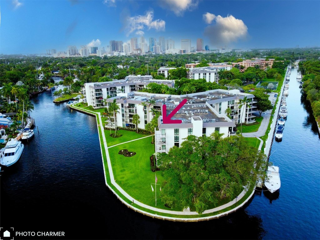 River Reach Condominium - Residential
