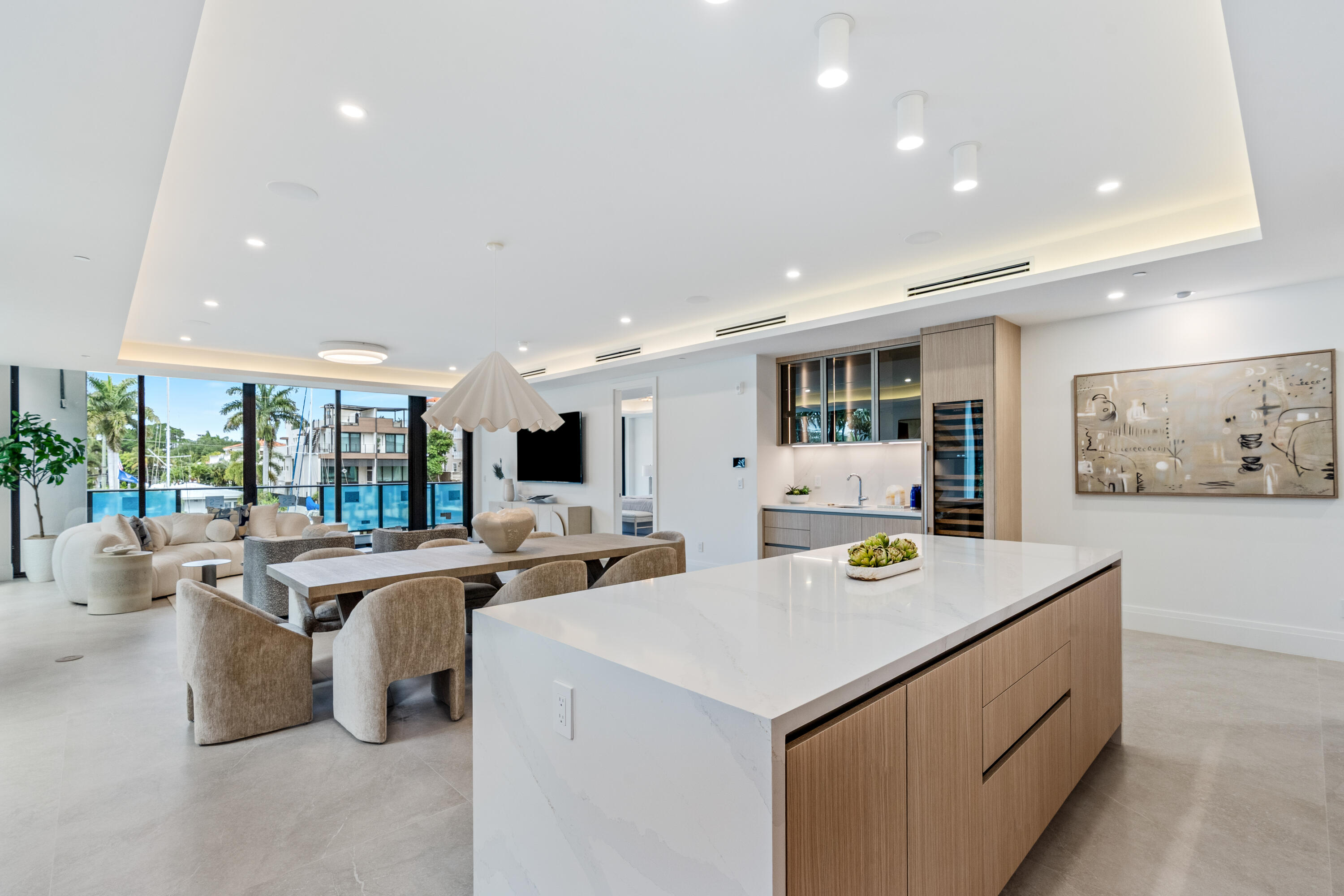 87 Isle Of Venice Drive 202s