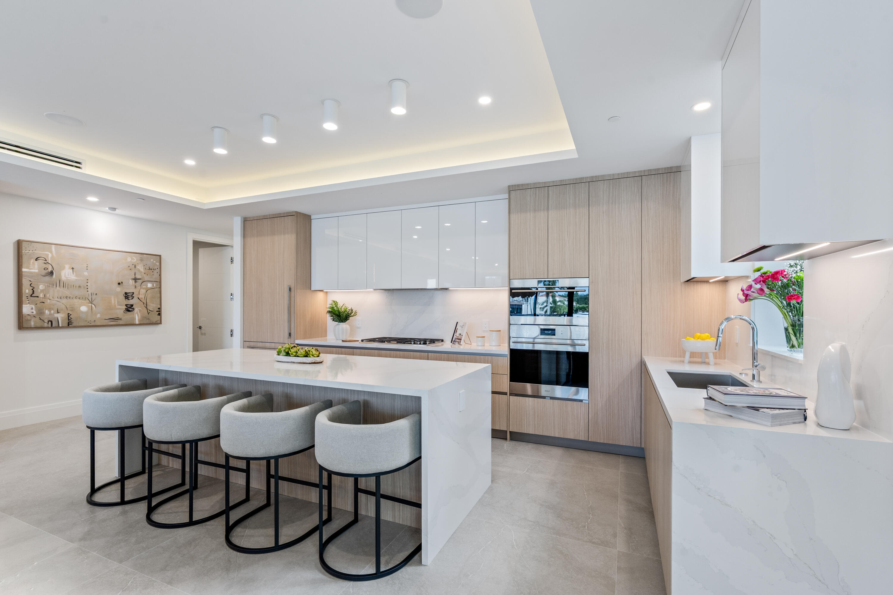 87 Isle Of Venice Drive 202s