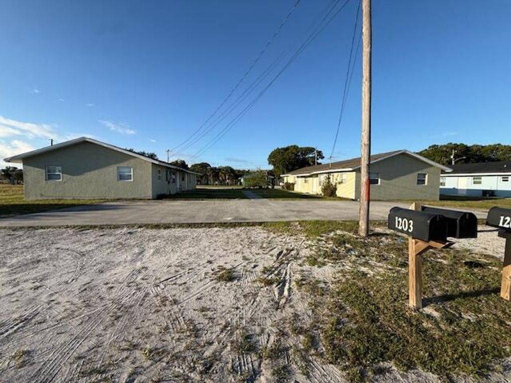 Photo of 1205 Ave K, Fort Pierce, FL 34950 (MLS # B26022698)