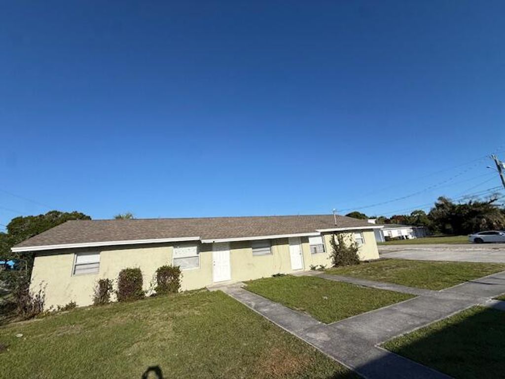 Photo of 1205 Ave K, Fort Pierce, FL 34950 (MLS # B26022698)