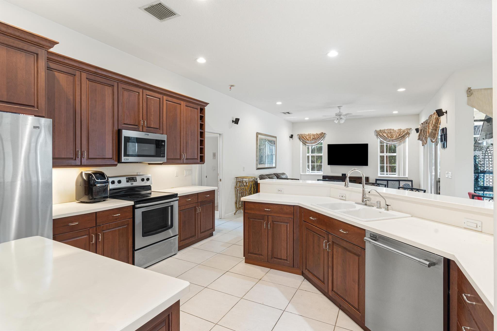 Palm Beach Country Estates - Residential