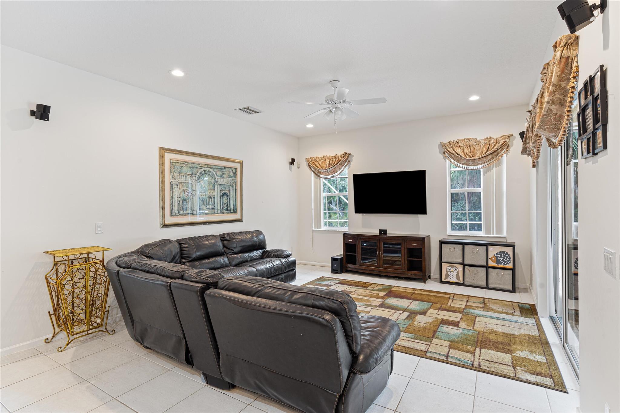 Palm Beach Country Estates - Residential