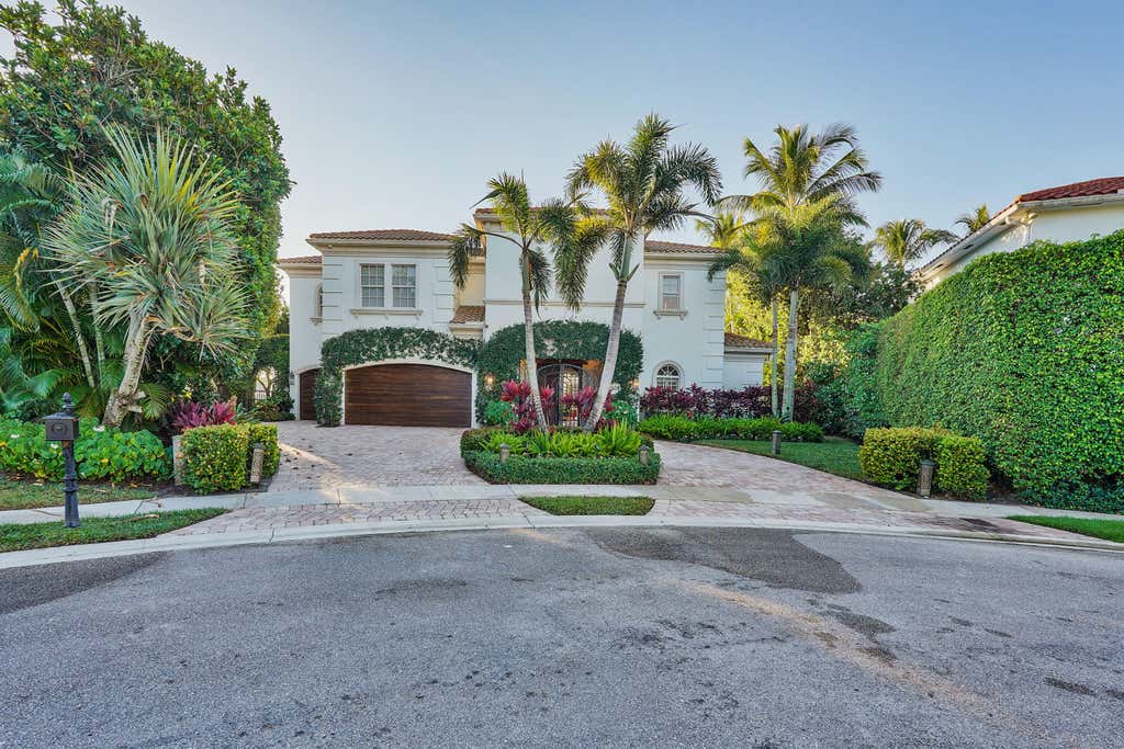 Photo of 2508 Mizner Lake Court, Wellington, FL 33414 (MLS # B26068560)