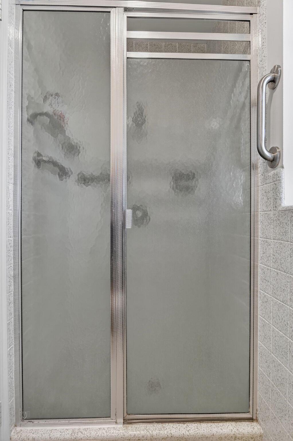 KNOB HILL - Residential