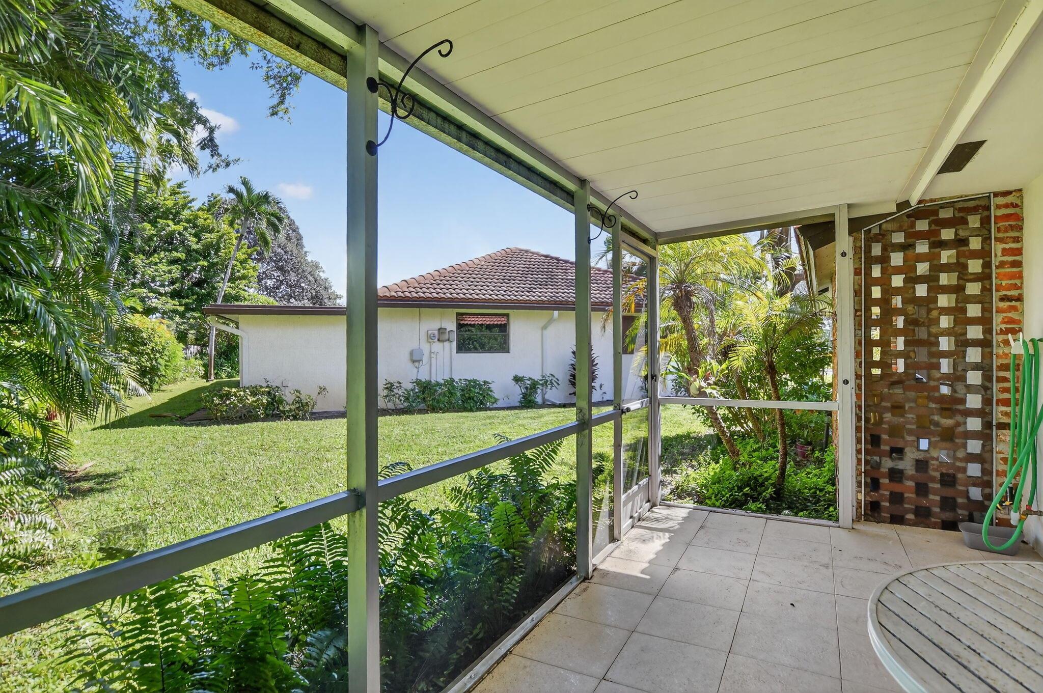 KNOB HILL - Residential