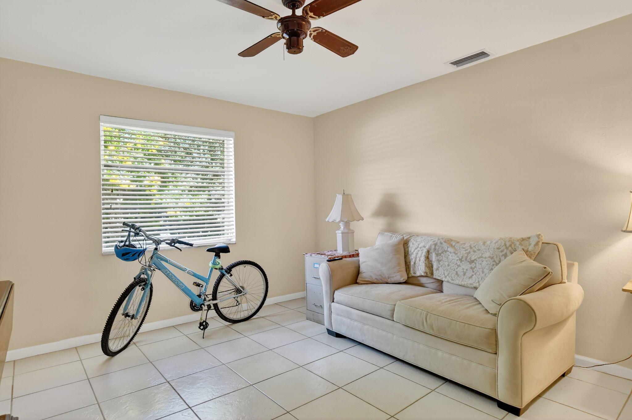 KNOB HILL - Residential