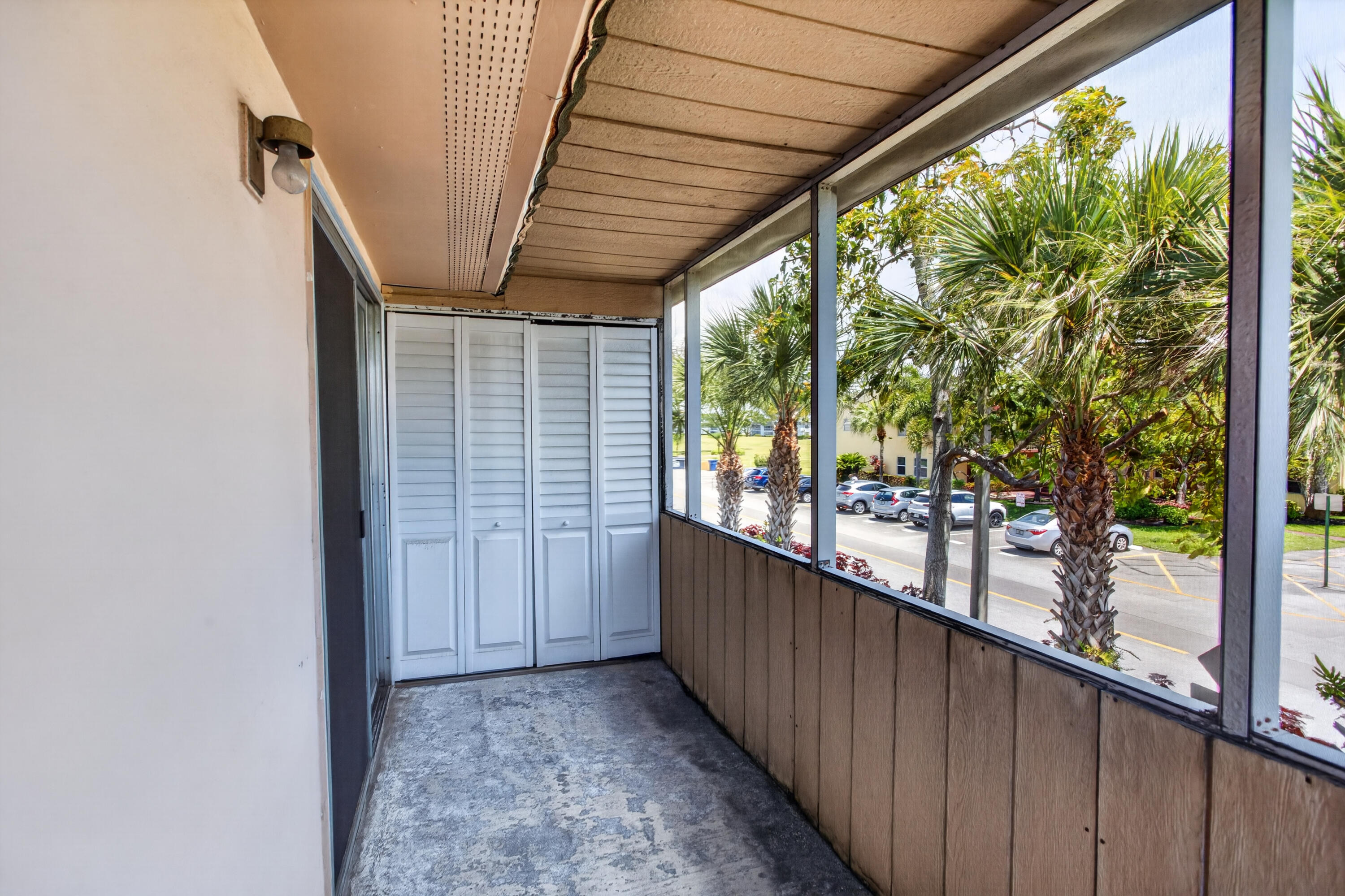 KINGS POINT FLANDERS CONDOS - Residential