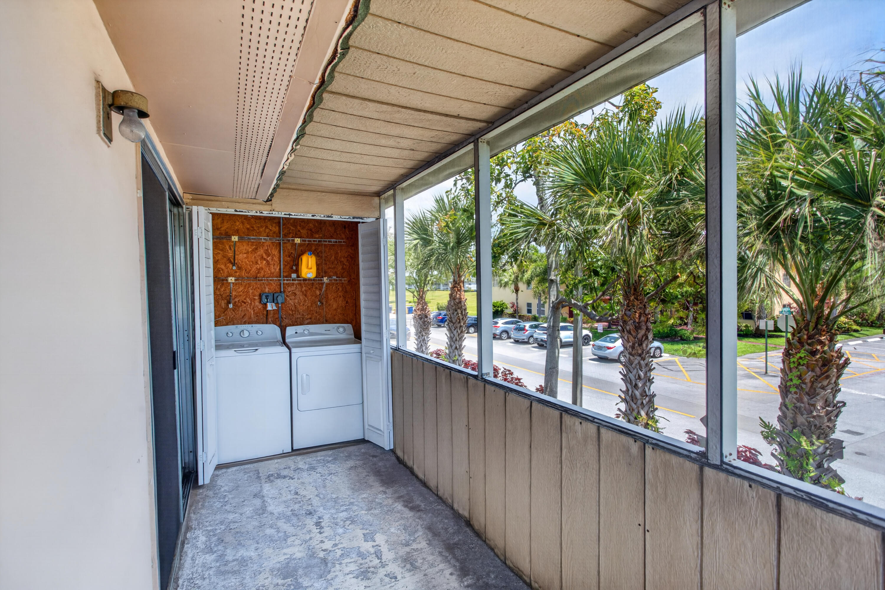 KINGS POINT FLANDERS CONDOS - Residential