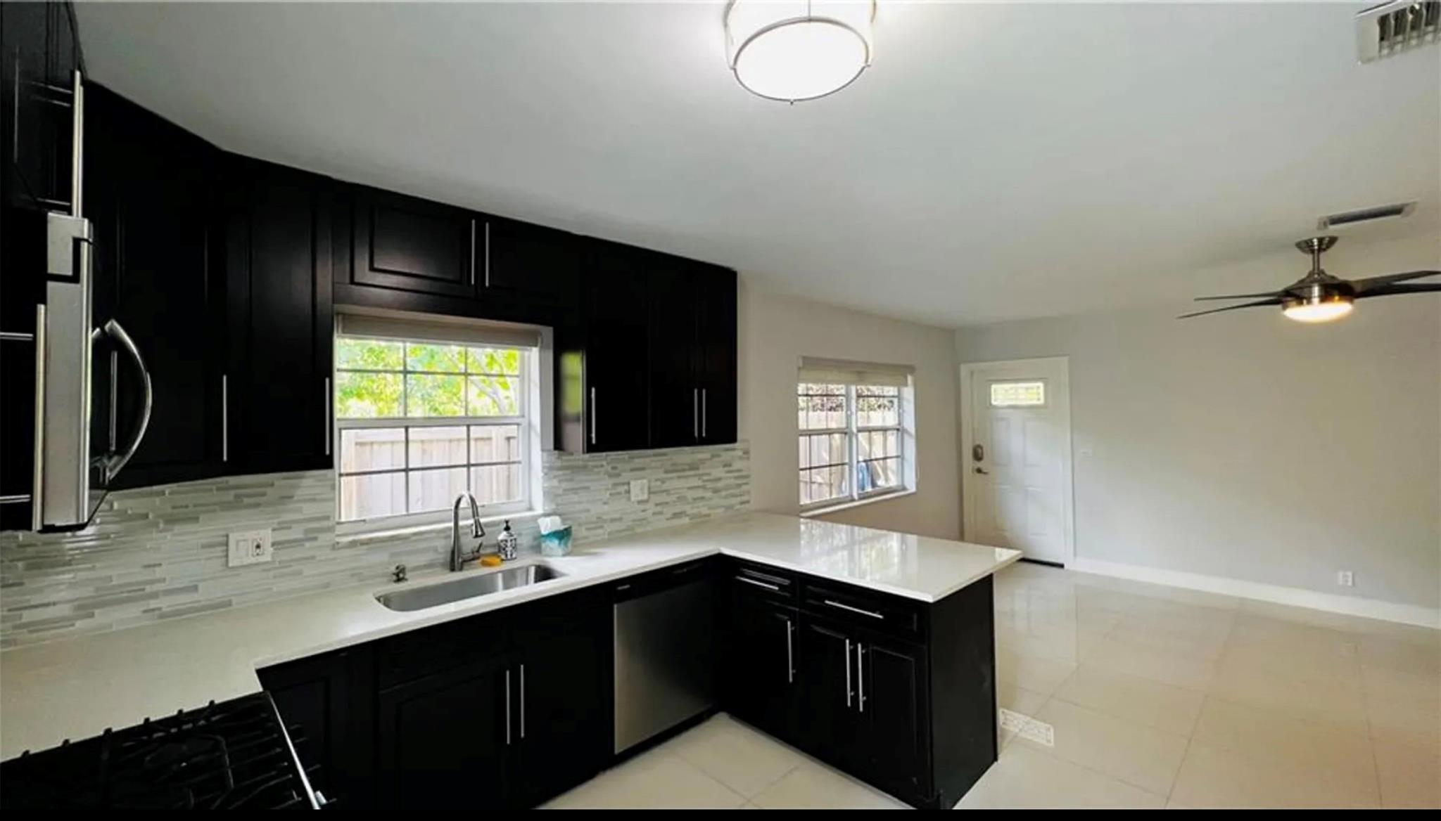 Sailboat Bend - Residential Lease