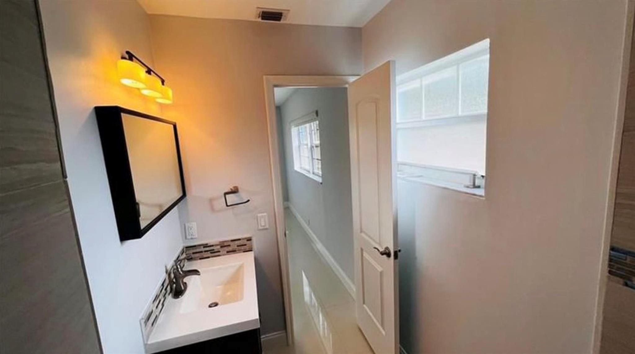 Sailboat Bend - Residential Lease