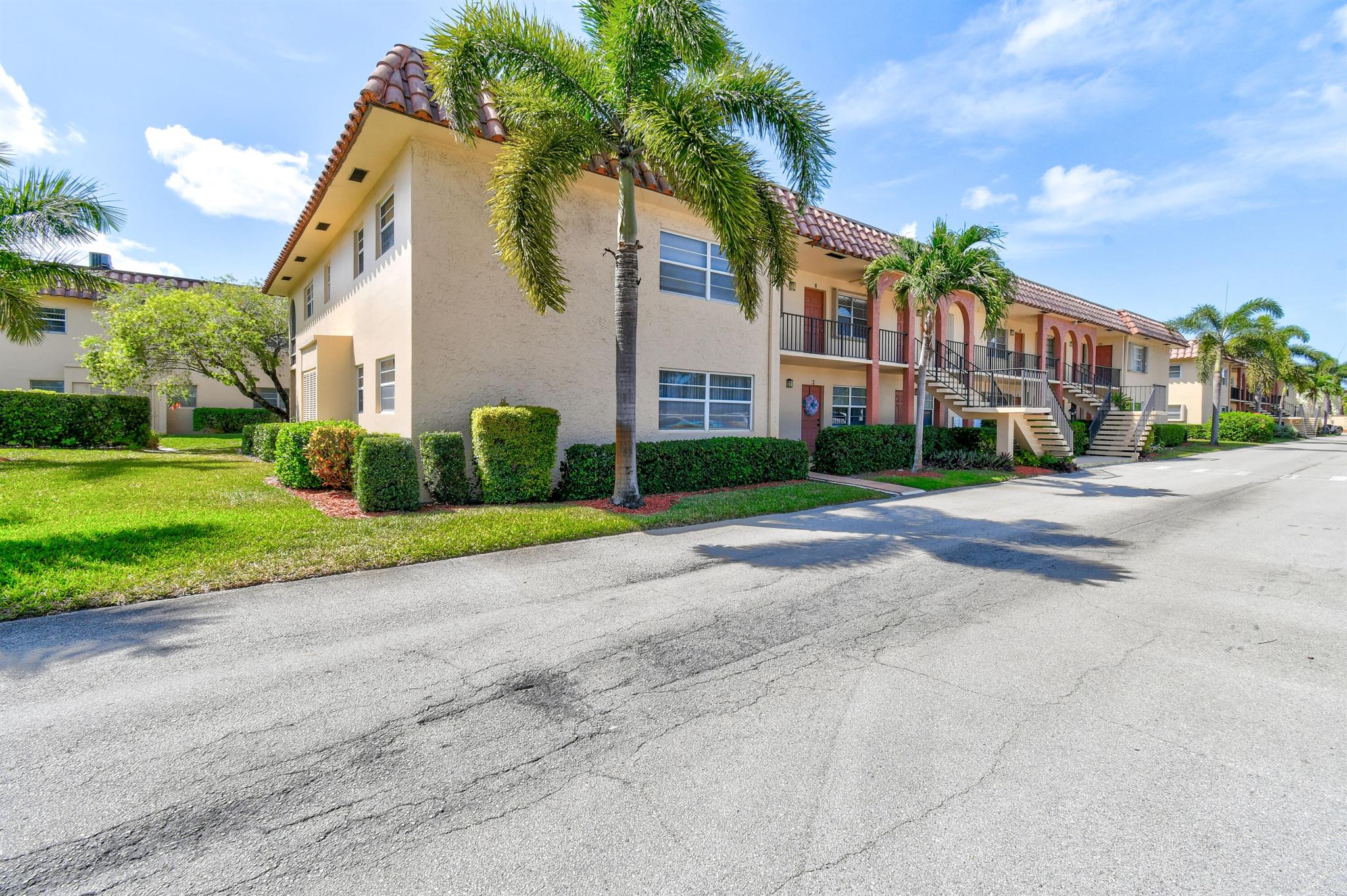 2600 S Kanner Highway Q8