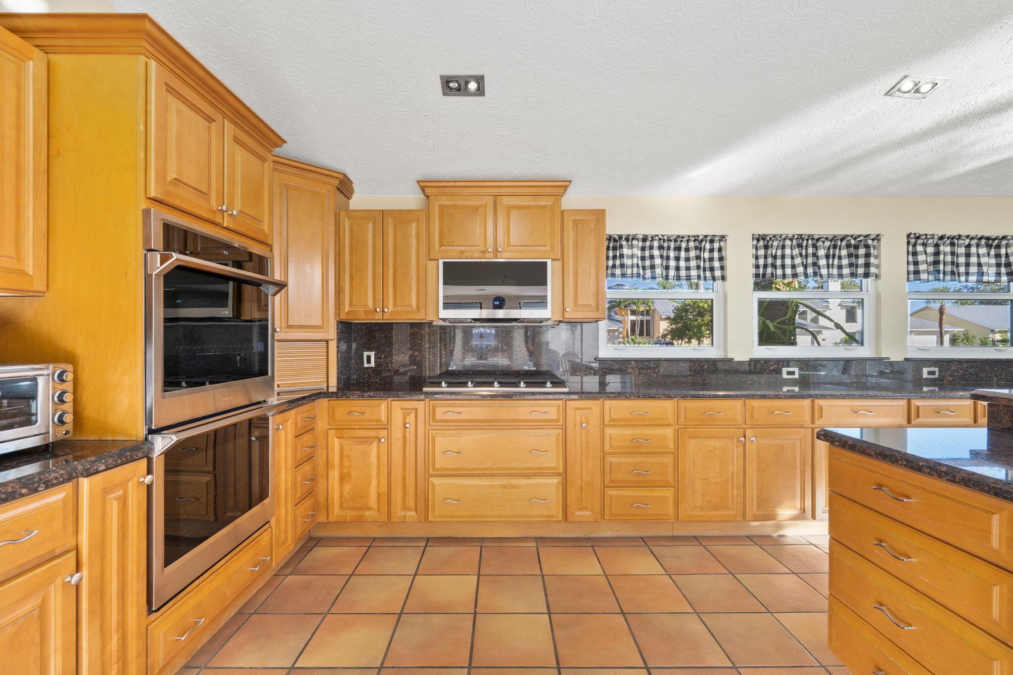 B L STEINBERG DEVELOPMENT - Residential