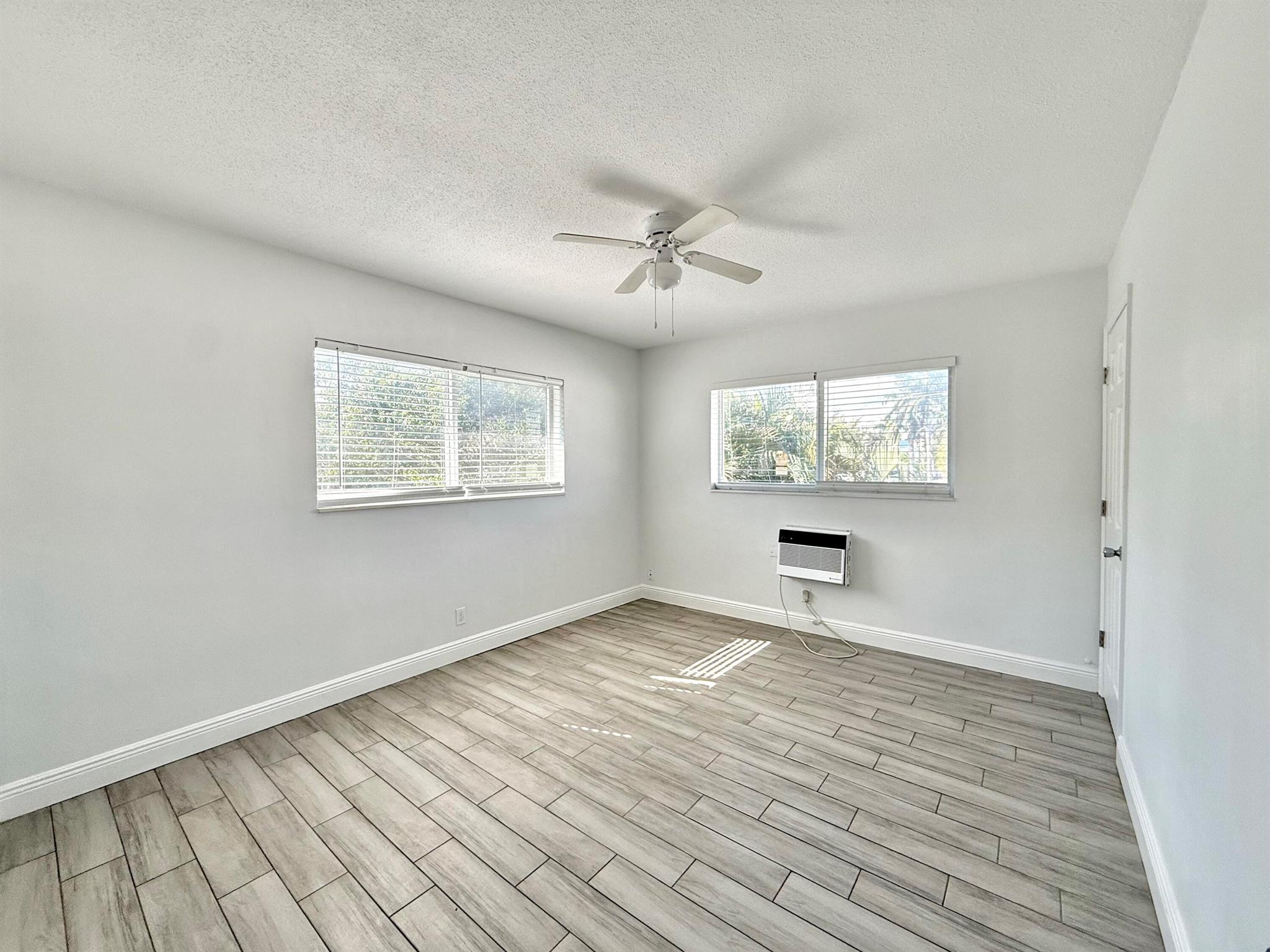 GOLF ESTATES - Residential Lease