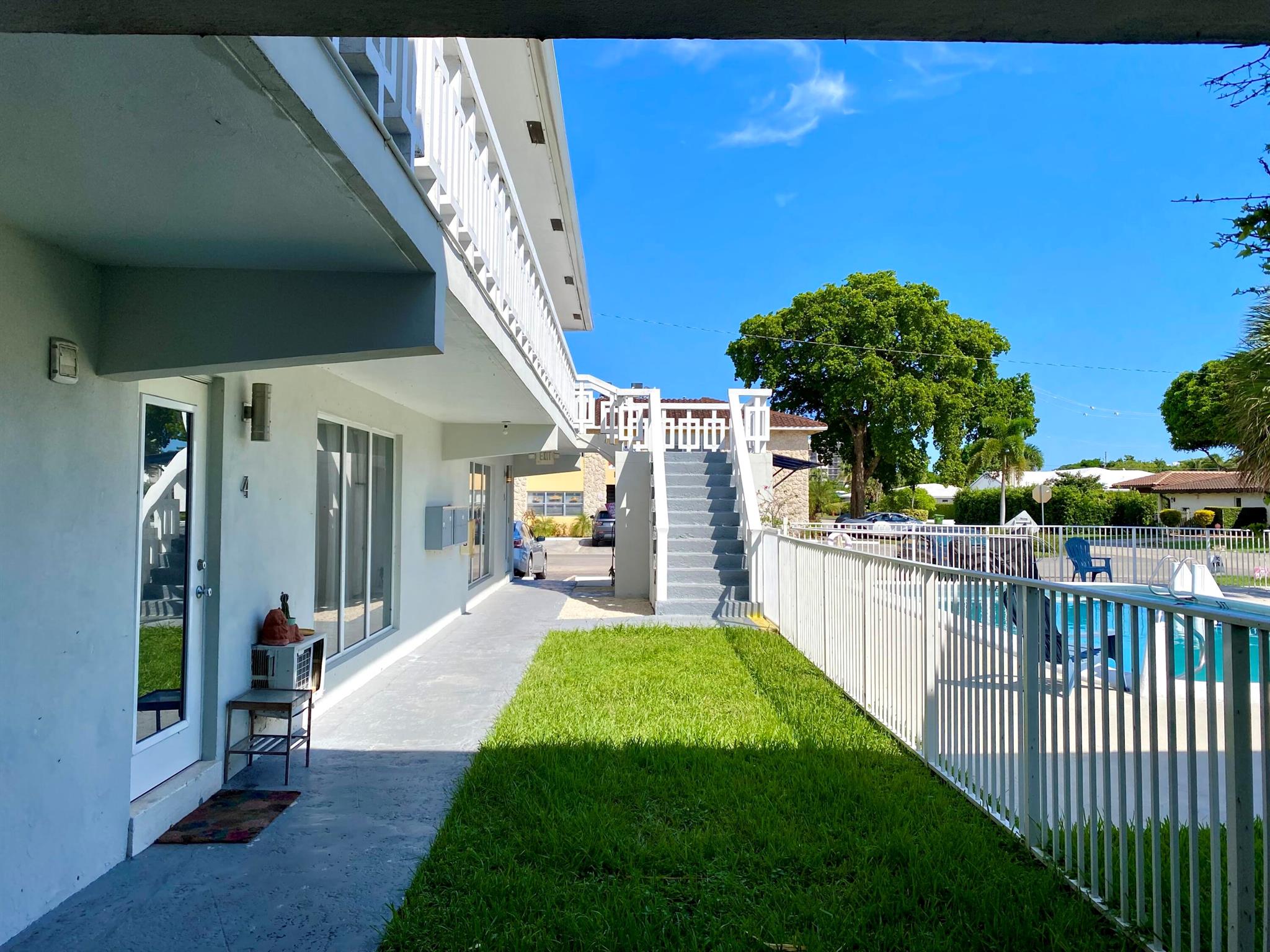 GOLF ESTATES - Residential Lease