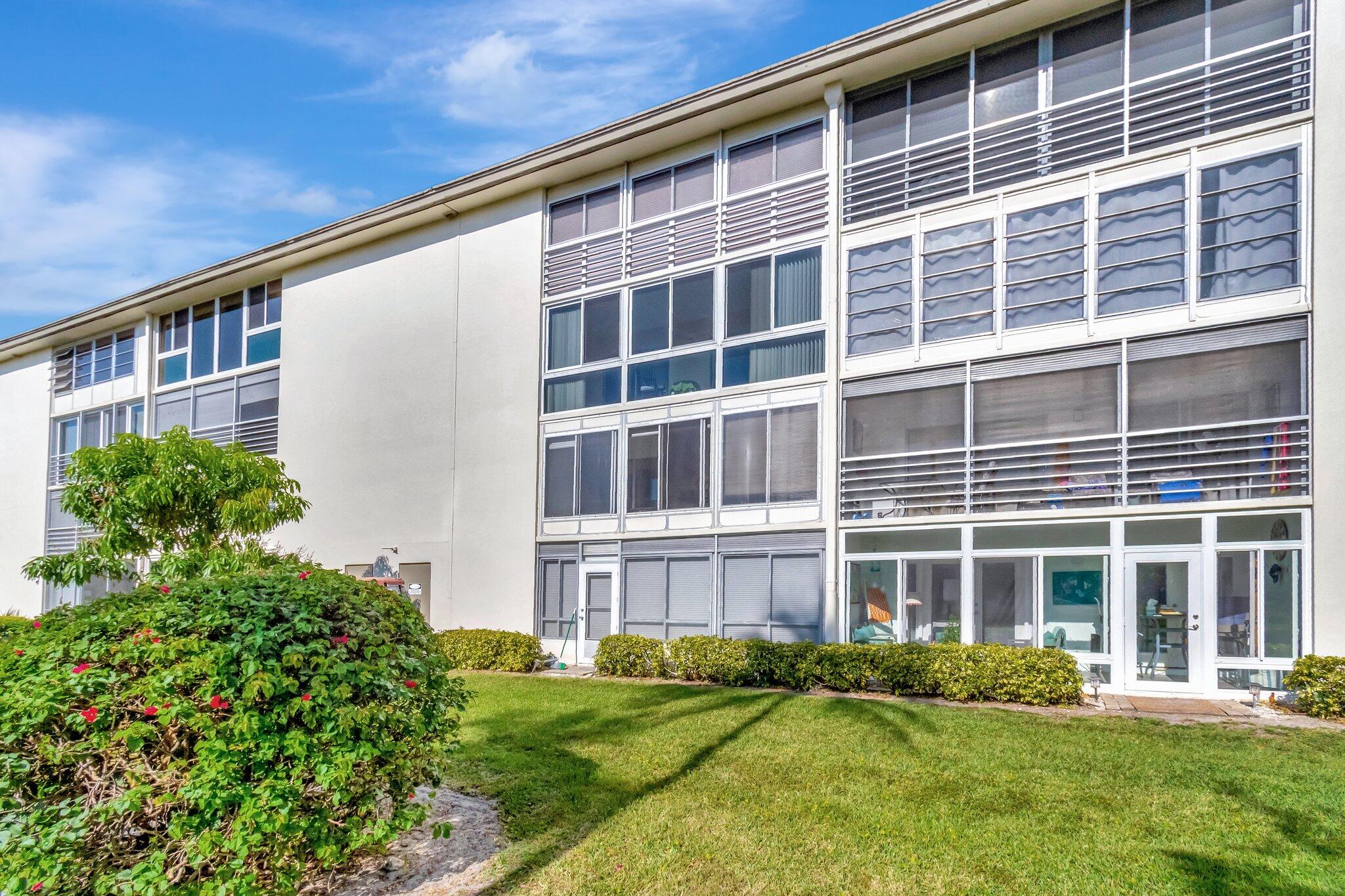 WYNMOOR VILLAGE - Residential