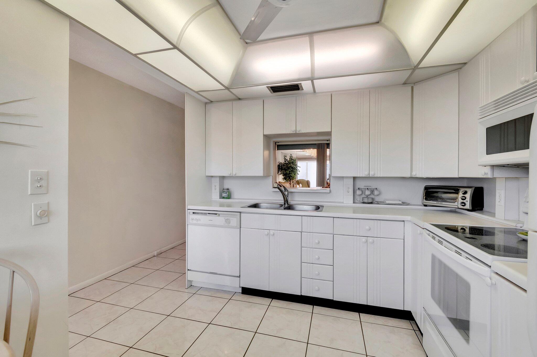 WYNMOOR VILLAGE - Residential