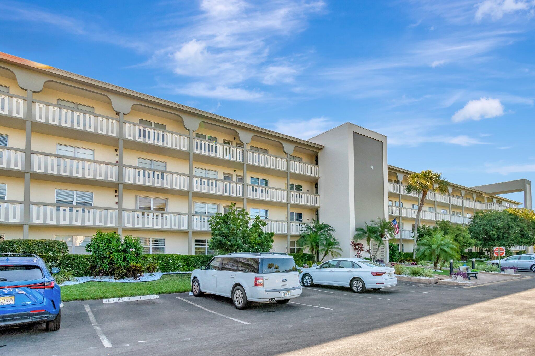 WYNMOOR VILLAGE - Residential